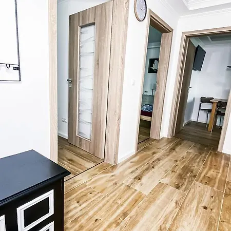 Modern Sanierte Mit 5 Einzelbetten In Leipzig-plagwitz *