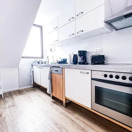 Apartment Modern Sanierte Mit 5 Einzelbetten In Leipzig-plagwitz